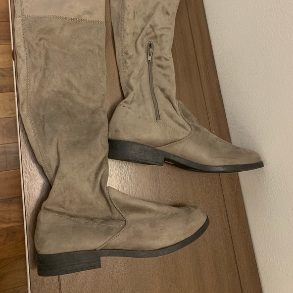 NWOT “Radikal” Thigh-High OTK Boot - Picture 7 of 10